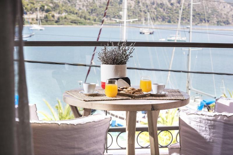 Argostoli Marina Suites Bagian luar foto