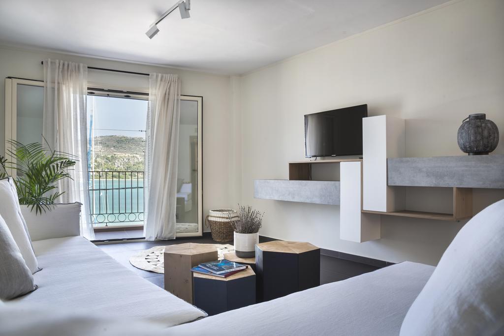 Argostoli Marina Suites Bagian luar foto